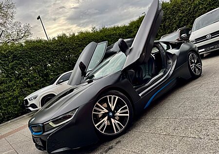 BMW i8 Coupe xDrive *Display Key*HUD*360°*20 Zoll*