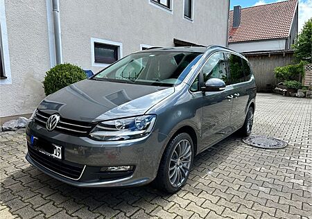 VW Sharan Volkswagen 2.0 TDI SCR DSG Comfortline Black Sty...