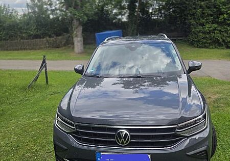 VW Tiguan Volkswagen 1.5 TSI UNITED AHK ACC Digi Cockpit
