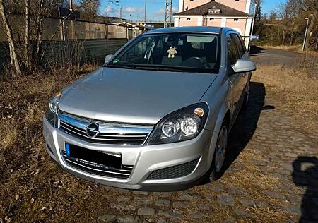 Opel Astra Caravan 1.9 CDTI Automatik 256.600 km