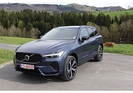 Volvo XC 60 XC60 T6 PHEV AWD Plus Dark ACC VLED Harman Kard