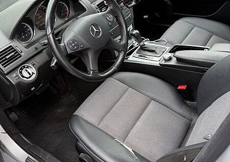 Mercedes-Benz C 180 CGI BlueEFFICIENCY AVANTG. Autom. AVAN...