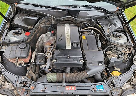 Mercedes-Benz C 180 KOMPRESSOR T AVANTGARDE Avantgarde