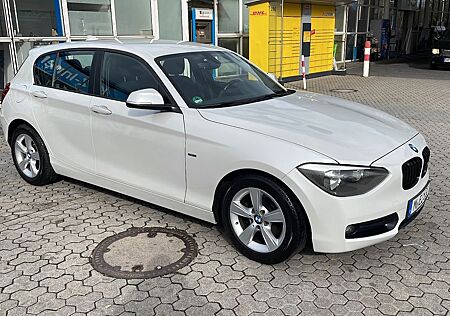 BMW 118d Sport Line Automatik