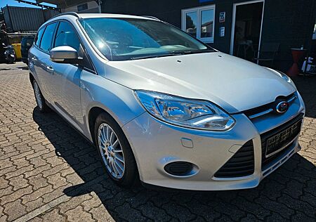 Ford Focus Turnier Trend Navi Klima Ahk Sitzheizung