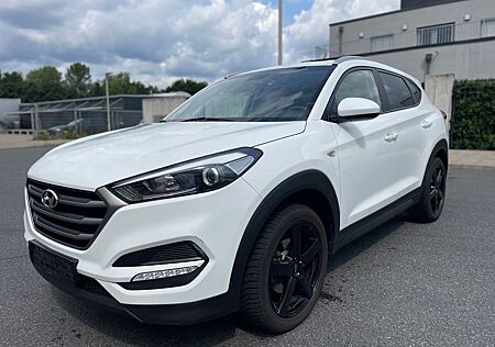Hyundai Tucson blue Classic 2WD