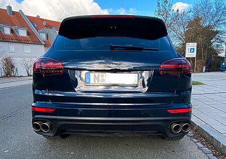 Porsche Cayenne S - Deutsch - Pano - Luft - Lenkradheiz.