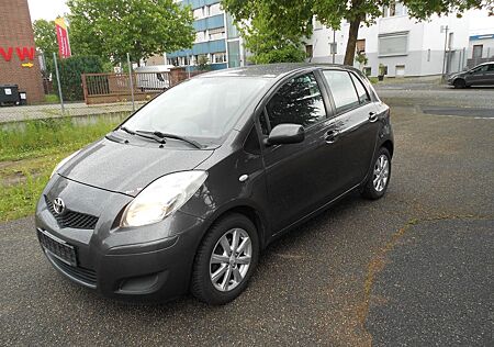 Toyota Yaris Cool
