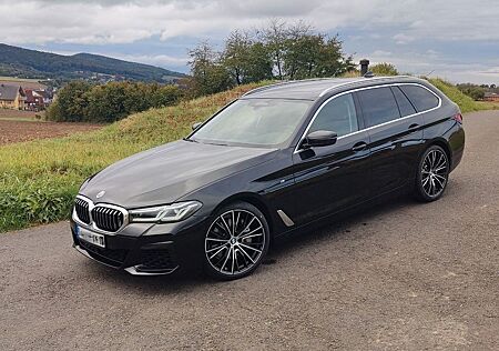 BMW 530 d Touring Luxury Line Laserlicht Pano