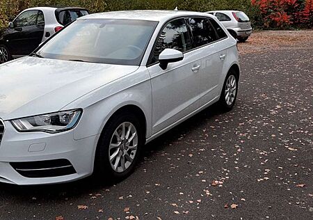 Audi A3 1.6 TDI Sportback -