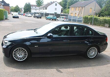 BMW 320i -