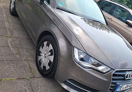 Audi A3 1.6 TDI Attraction Sportback Attraction