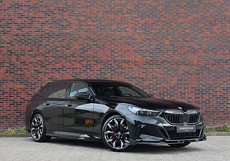 BMW 550e Touring xDrive | M Performance - Pano - AHK
