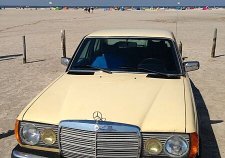 Mercedes-Benz 300 D (W123) Turbodiesel, 5-Gang