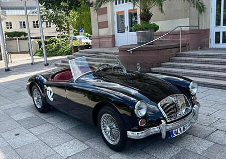 MG MGA voll restauriert, BJ 1962