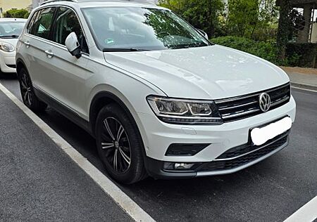 VW Tiguan Volkswagen 2.0 TSI 132kW DSG 4MOTION Highline Hi...