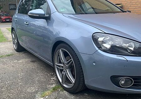 VW Golf Volkswagen 1.6 TDI Sondermodel Team