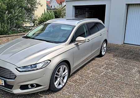 Ford Mondeo 2,0 TDCi 132kW Titanium Turnier, VOLL