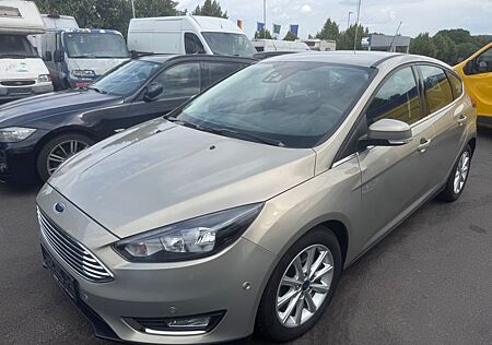 Ford Focus Lim. Titanium *Aut *Navi *Kamera