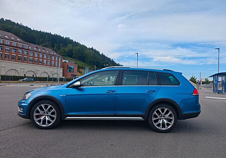 VW Golf Volkswagen 2.0 TDI 135kW DSG 4MOTION BMT Alltrack ...