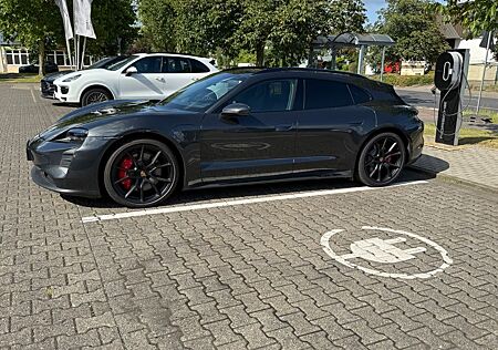 Porsche Taycan GTS Sport Turismo GTS Approved