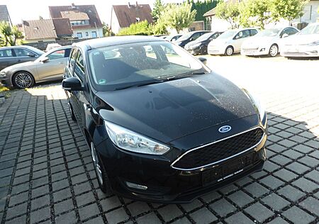 Ford Focus Turnier Business Navi Allwetterreifen