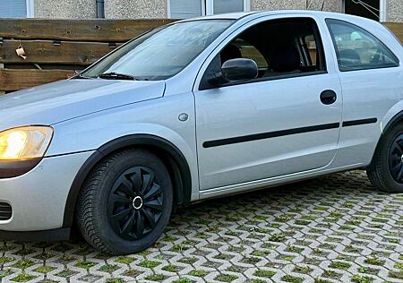 Opel Corsa 1.0 -