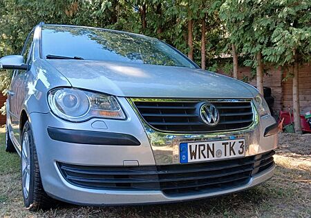 VW Touran Volkswagen 2.0 TDI 103kW DSG DPF -