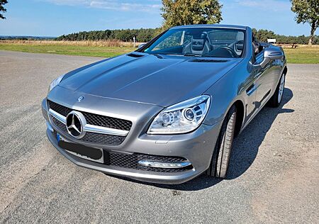 Mercedes-Benz SLK 200 BlueEFFICIENCY - wenig Kilometer