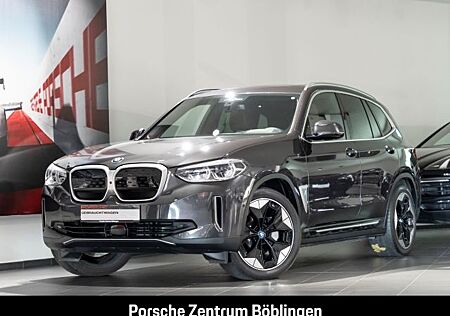 BMW iX3 Impressive Head-Up Display Fernlichtassisten