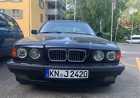 BMW 520i