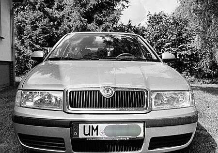 Skoda Octavia 1.6 Tour Combi - TÜV 07/27