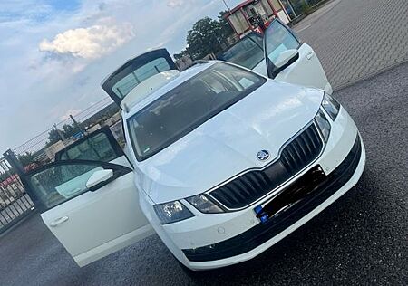 Skoda Octavia 2.0 TDI DSG CLEVER Combi CLEVER