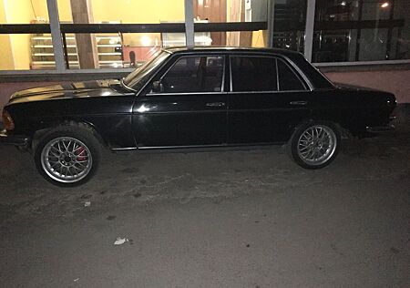 Mercedes-Benz 280