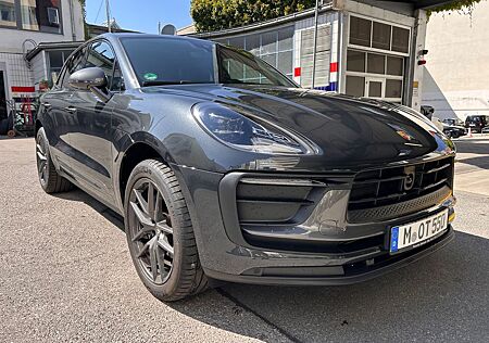 Porsche Macan T T