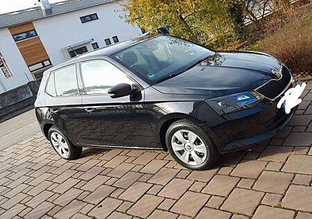 Skoda Fabia 1.2l TSI 66kW Ambition