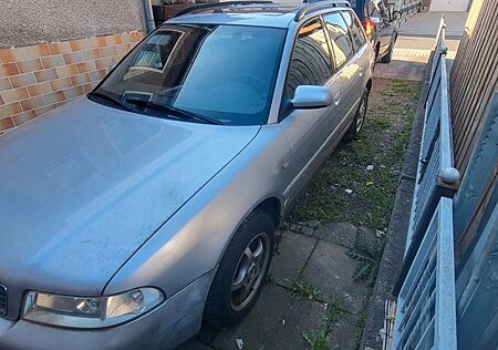 Audi A4 1.8 T Avant -