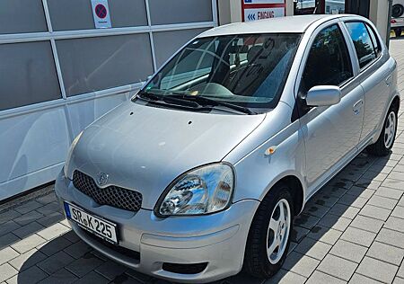 Toyota Yaris 1.0 -