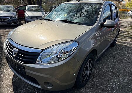 Dacia Sandero Laureate
