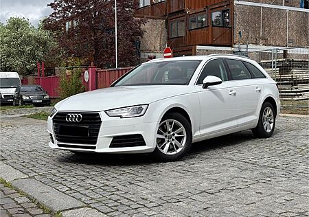 Audi A4 Avant 35TDI PDC LED AMBINETE DIGITALKLIMA SzH