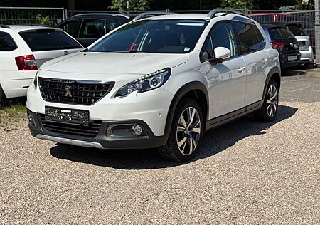 Peugeot 2008 Allure+AUTOMATIK+1HAND+NAVI+TEILLEDER+PDC+