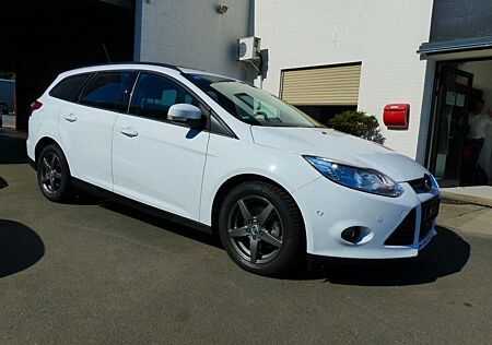 Ford Focus Turnier Sync Edition ALU.KLIMA.SHZ PDC