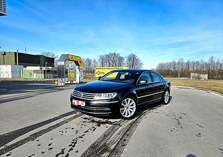 VW Phaeton Volkswagen 3.0 V6 TDI lang 4MOT. Tiptronic 5-Sitzer