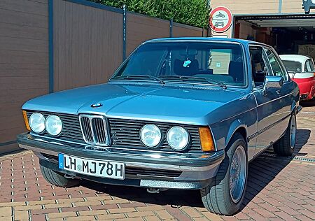 BMW 320 E21, /6 Zustand 2 mit Tendenz nach oben