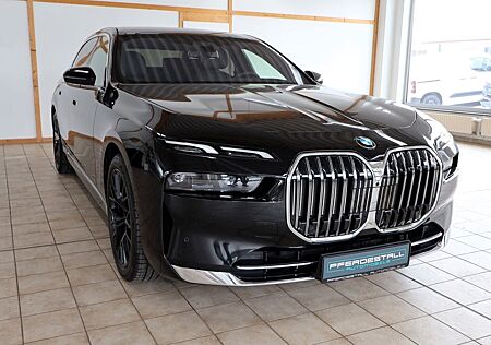 BMW 740d xDrive Design Pure Excellence Innovations-P