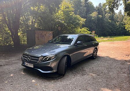 Mercedes-Benz E 220 d T-Modell (Gut Gepflegt)