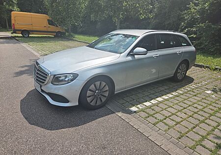 Mercedes-Benz E 200 d T Autom. -