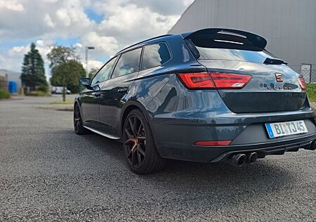 Seat Leon 2.0 TSI CUPRA R 4Drive DSG Sportstourer...