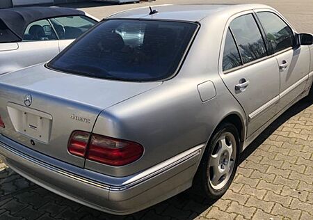 Mercedes-Benz E 430 4MATIC AVANTGARDE Avantgarde
