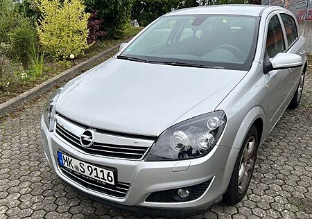 Opel Astra H Lim. Innovation